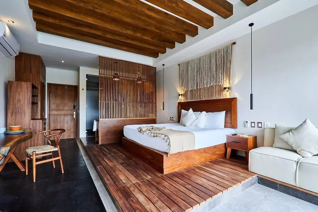 Adora H30 - Luxe Studio W/ Outdoor Tub & Private Cenote Tulum