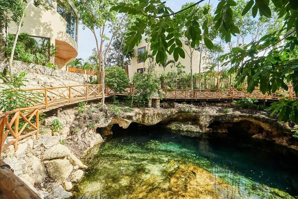 Adora H30 - Luxe Studio W/ Outdoor Tub & Private Cenote Tulum