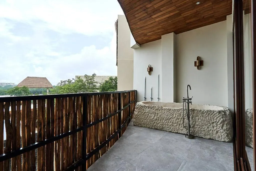 Adora H30 - Luxe Studio W/ Outdoor Tub & Private Cenote Tulum 0*,